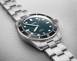 Divers Date -  733 7795 4055-Set